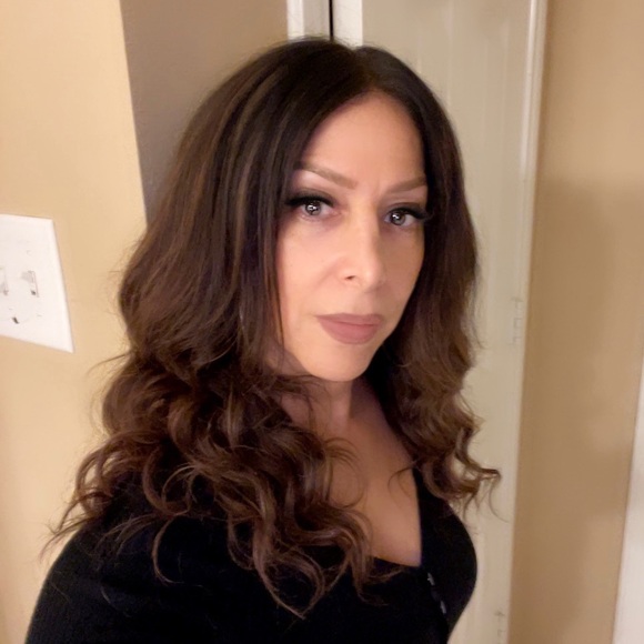 Meet your Posher, Caterina - Picture 1 of 1